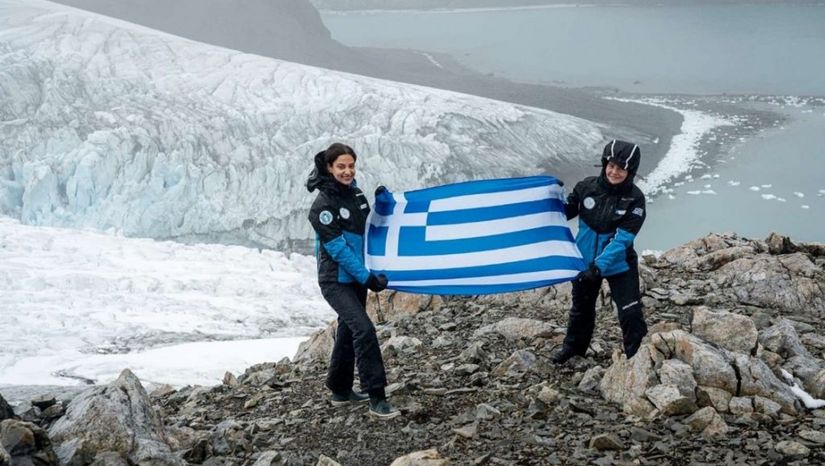 University of Athens Participates in Greece’s First Oceanographic and Scientific Diving Expedition to Antarctica