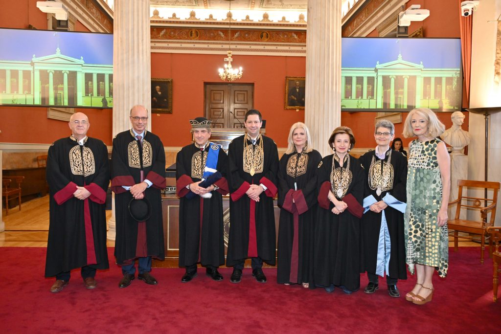 Professor of Oncology Leonidas Platanias receives the title of doctor honoris causa of the School of Medicine